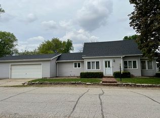 911 Lowell Ave, Emerson, IA 51533
