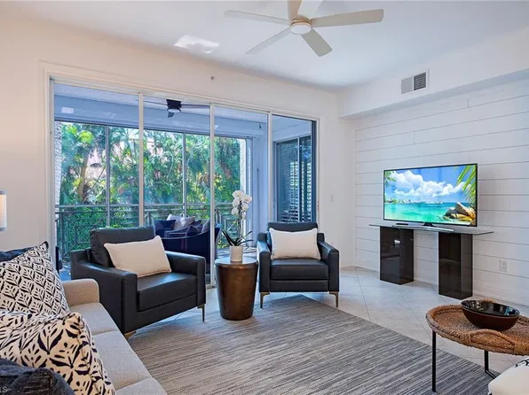 360 7th AVE S #4, NAPLES, FL 34102