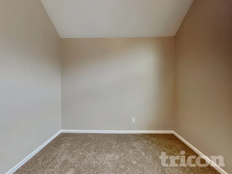 209 Arbor Dr — Photo 11