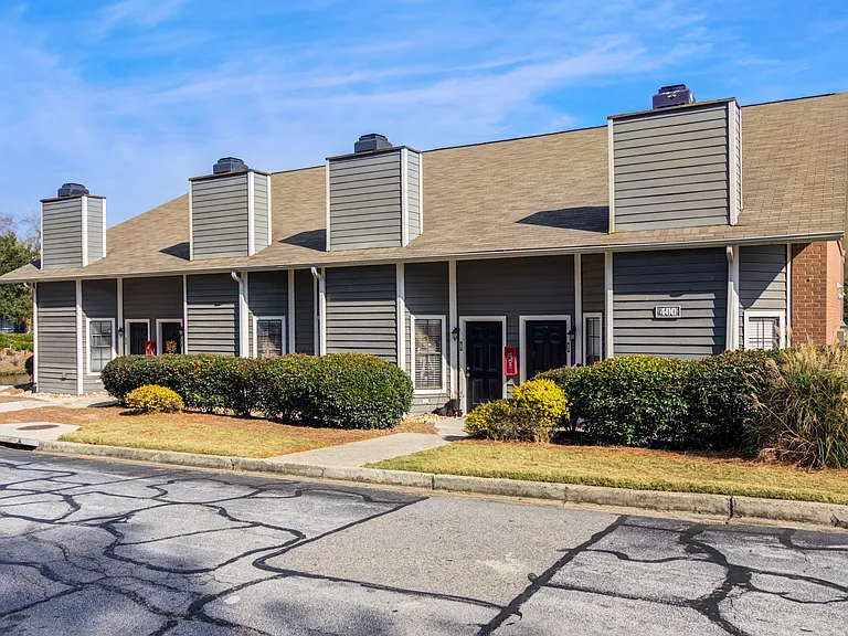 Bradford Pointe — Photo 18