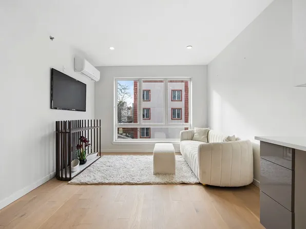 2929 Brighton 5th Street image 2 of 10