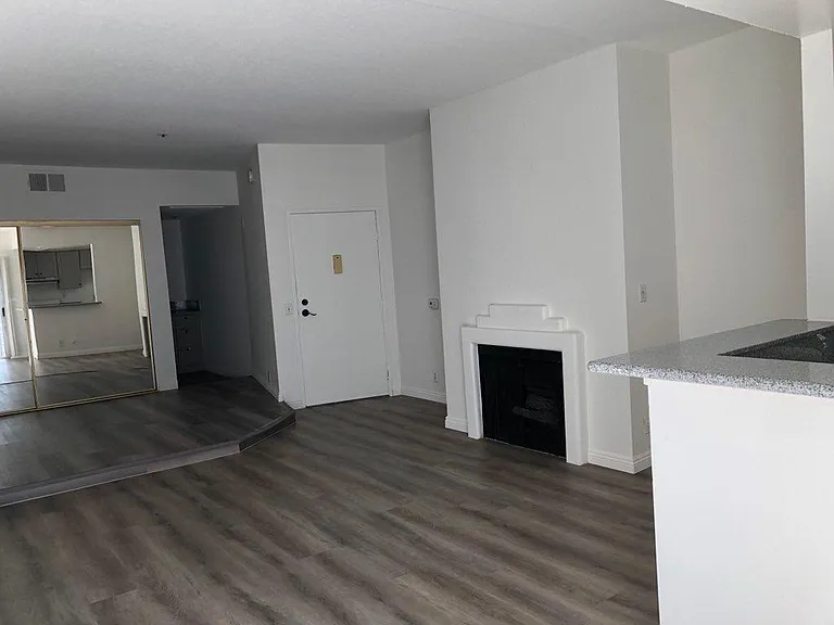 1210 North Cherokee Ave. — Photo 8