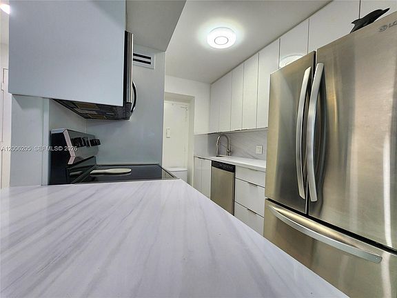 5th image of 3505 S Ocean Dr APT 719