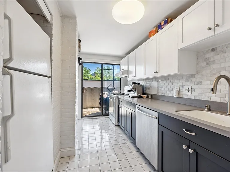 26 Medfield St #4 — Photo 3