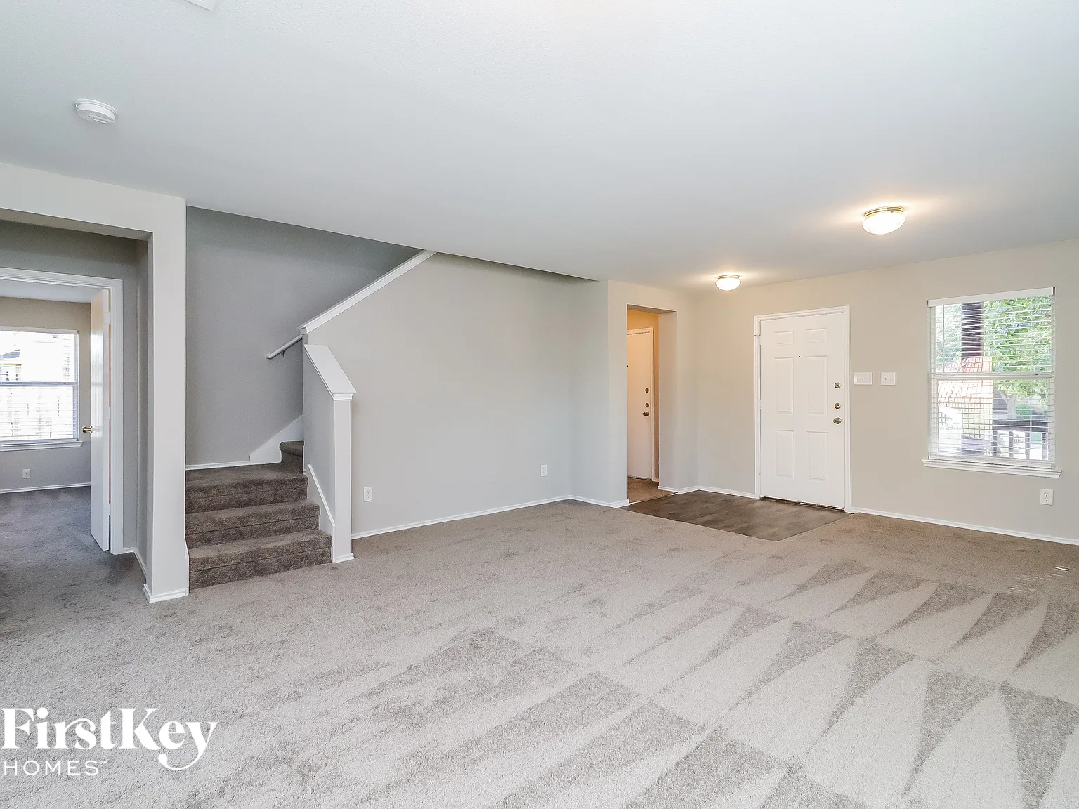 4 bed, 2.5 bath, 2590 sqft, $3,020 — Photo 4