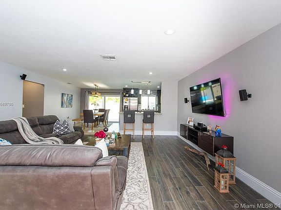5th image of 9051 NW 24th St