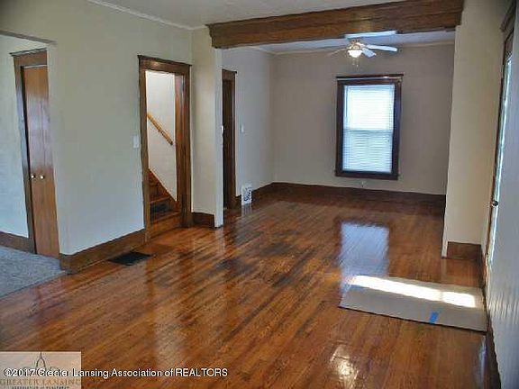 3rd image of 725 N Pine St