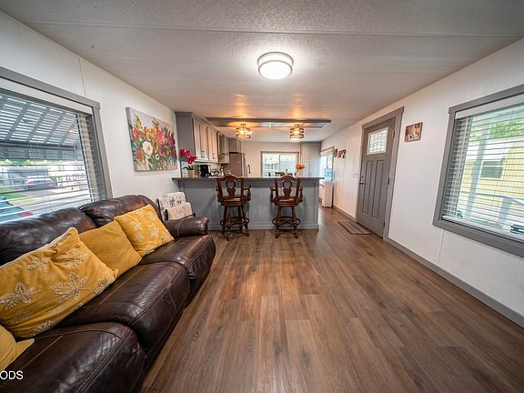 3rd image of 2335 Table Rock Rd Space 34