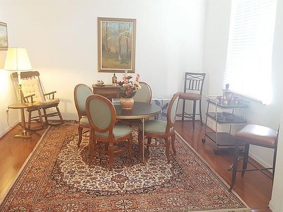 4th image of 576 Terranova Cir