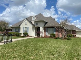 14 Shadows Bend Blvd, New Iberia, LA 70563