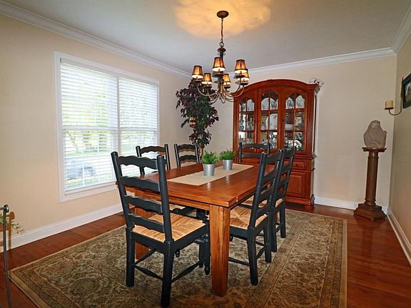 4th image of 123 Brookehill Dr