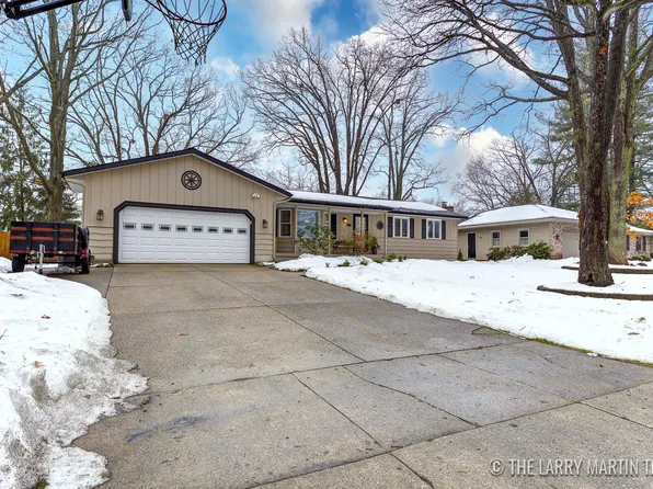 1464 Trentwood St SW, Wyoming, MI 49509