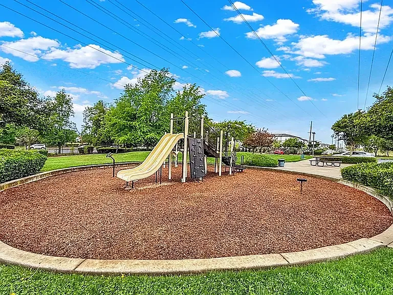 501 Gibson Dr #711 — Photo 21