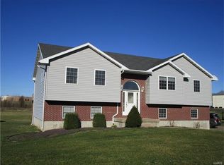 765 Clover Rd, Hannibal, MO 63401