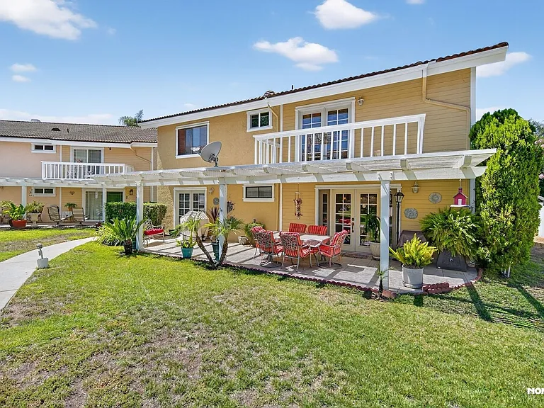 10317 Oak Ranch Ln — Photo 30