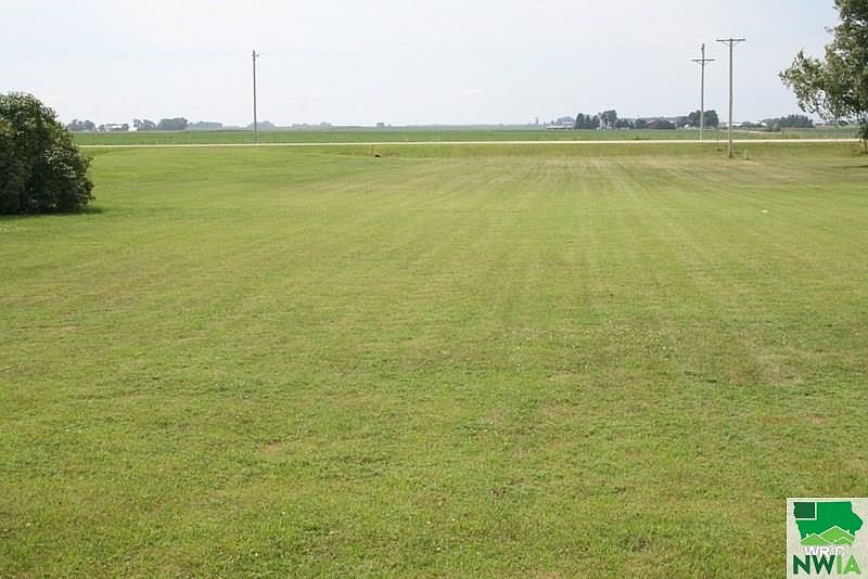 1st image of Circle Dr