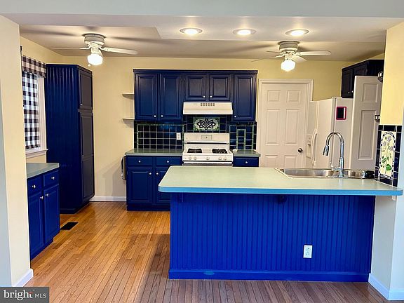 5th image of 1720 Media Rd