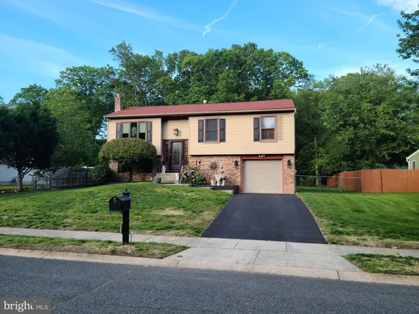 7 Hanover Pl, Sicklerville, NJ 08081
