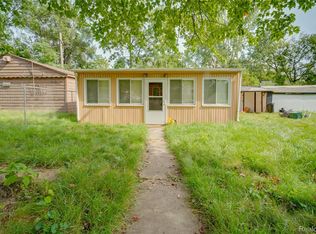 39 Cherrygrove St, Ecorse, MI 48229