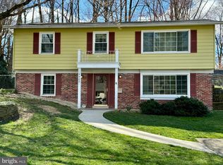 6402 Charnwood St, Springfield, VA 22152