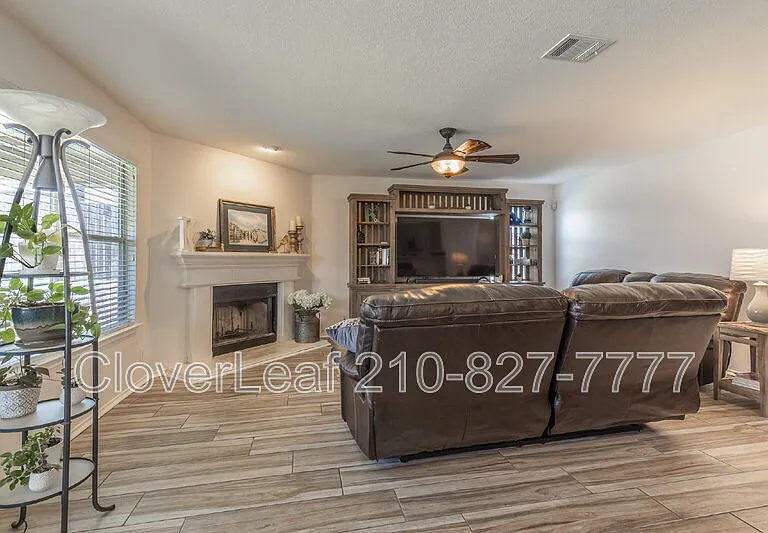 9715 Justice Ln — Photo 9