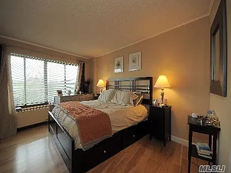 Sold by Kathi Markou, LREB