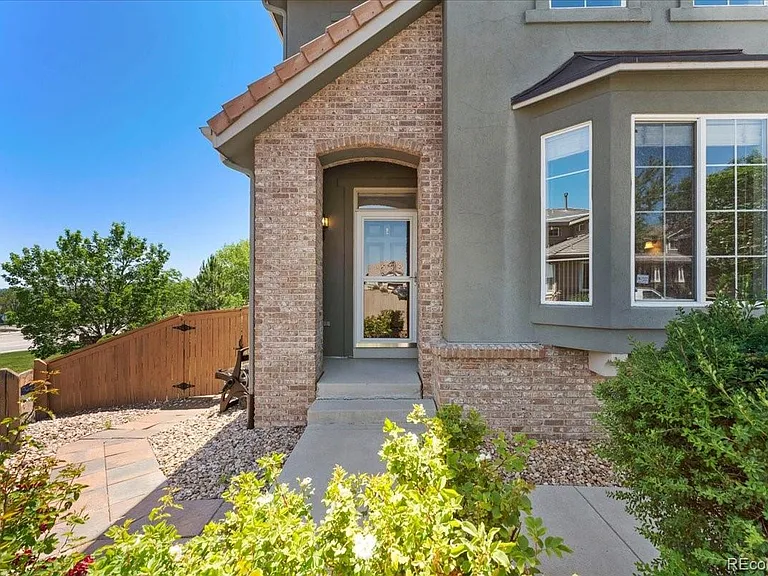 10543 Laurelglen Cir — Photo 4