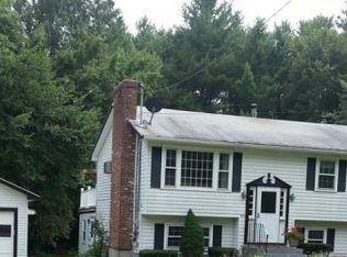 91 Rockingham Rd, Derry, NH 03038