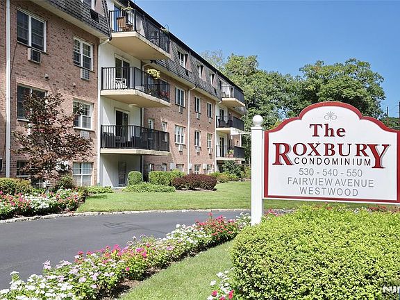 3rd image of 550 Fairview Avenue #302