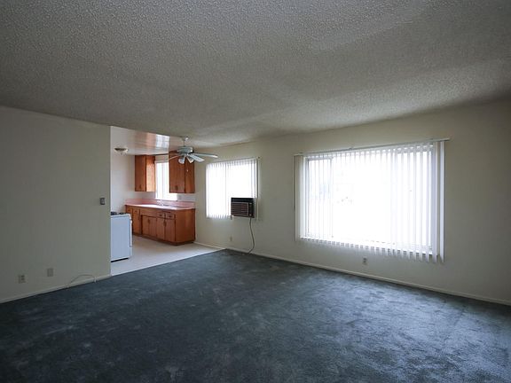5th image of 110 S Michigan Ave APT 18