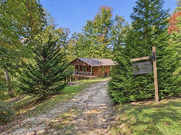 2nd image of 33 Twin Fork Rd