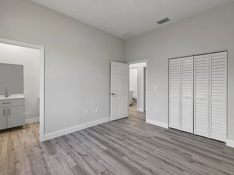 4701 Leonard Blvd S — Photo 15