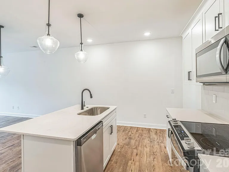 62 Walnut Springs Dr — Photo 5