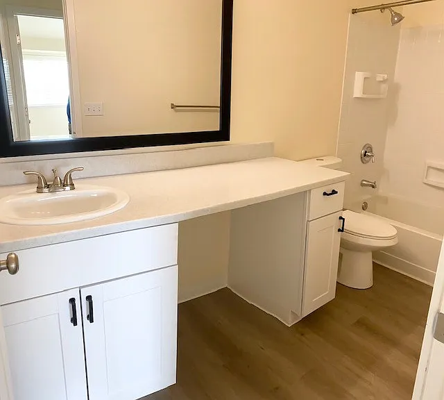 Westhampton Apartments — Photo 51