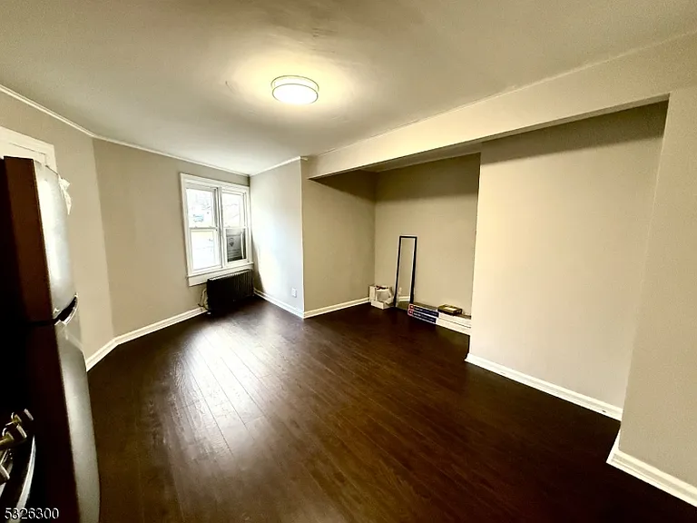 672 Mount Hope Ave #2 — Photo 4