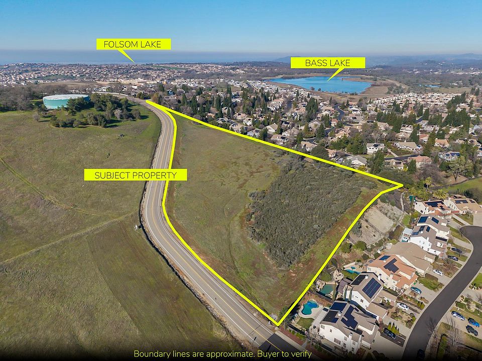 1st image of 9 Hollow Oak Dr