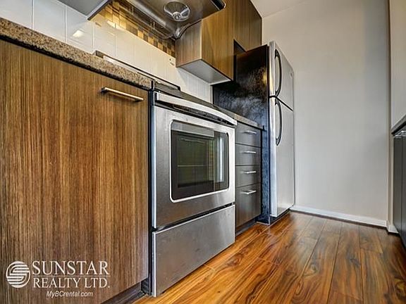 5th image of 4099 Stolberg St #655