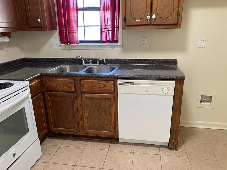 6966 Tobin Dr — Photo 5