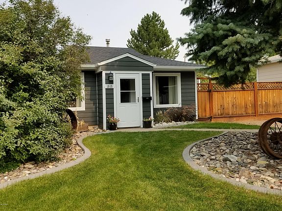 4th image of 1915 8th Ave S