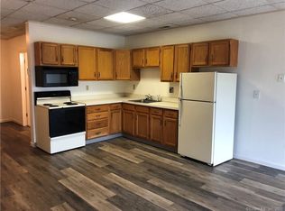 73 Old County Rd APT L, Windsor Locks, CT 06096