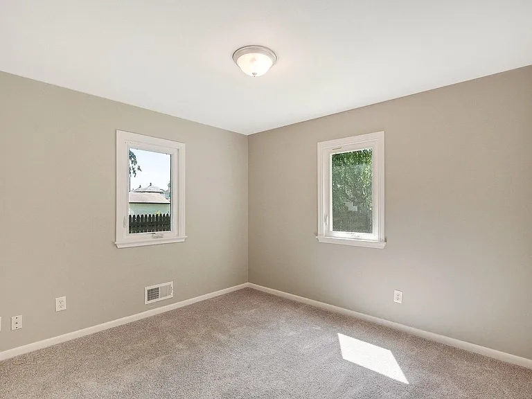 996 Fremont Ave — Photo 12