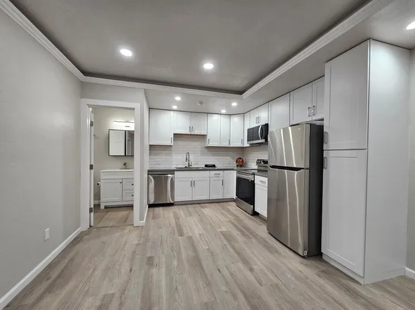 17101 Columbia Dr #A, Castro Valley, CA 94552