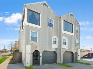 596 River Rd, Nine Mile Pt, LA 70094