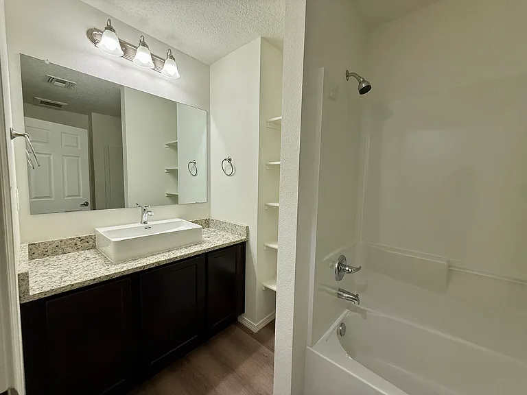 267 San Clemente Ave NW — Photo 23