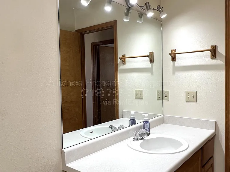 6436 Peak Vista Cir — Photo 30