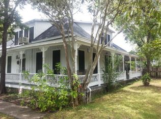 322 E North St, Goliad, TX 77963