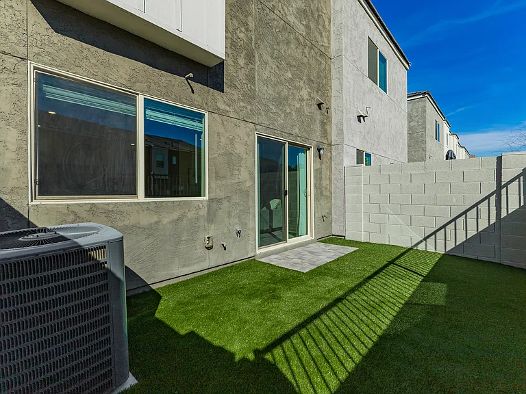 2265 W Echo Ln — Photo 23
