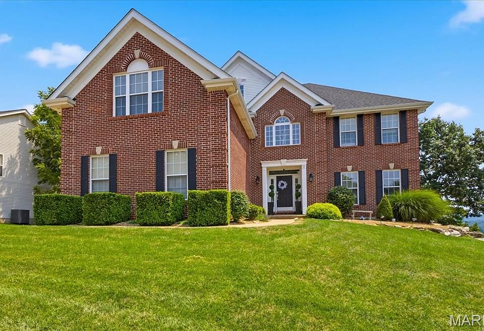 1st image of 688 Meramec View Dr