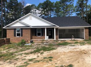 3 Dellwood Ln, Wedgefield, SC 29168