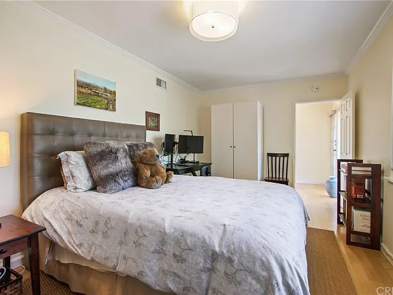 5205 Calatrana Dr — Photo 11